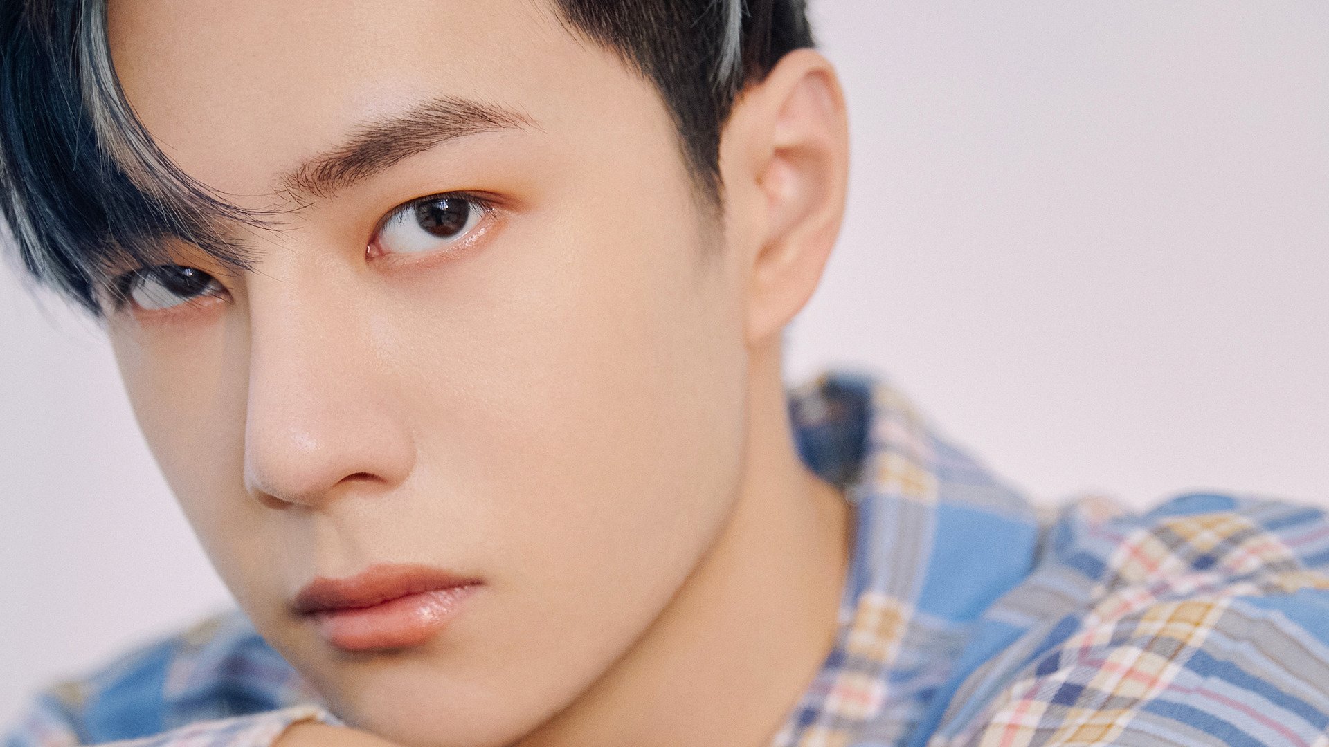 开云官网-欧洲杯变阵疯狂：策略精彩引爆战场！，欧洲杯迎来结局